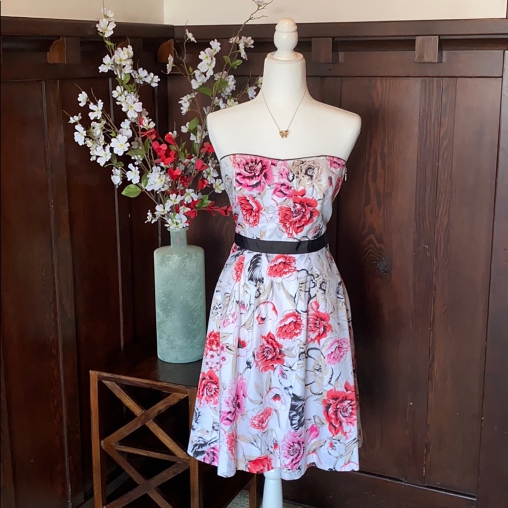 White House Black Market